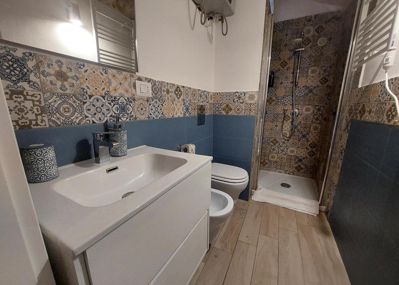 Bari Landlord 31- Old Town Apartment 外观 照片