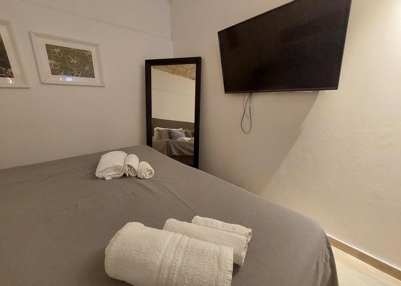 Bari Landlord 31- Old Town Apartment 外观 照片